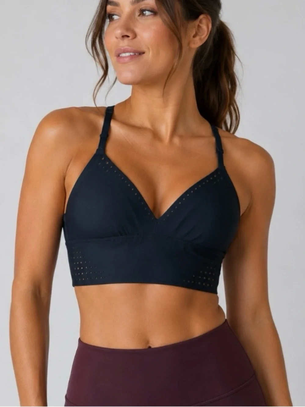 ALO Airlift Laser Cut Sports Bra Black Adjustable Straps Long Line Size XS
